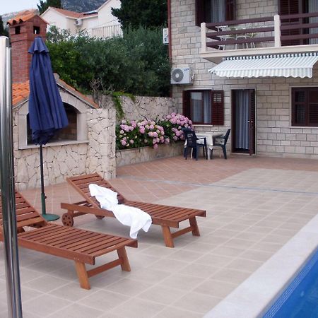 Apartmani Bezmalinovic Bol Luaran gambar