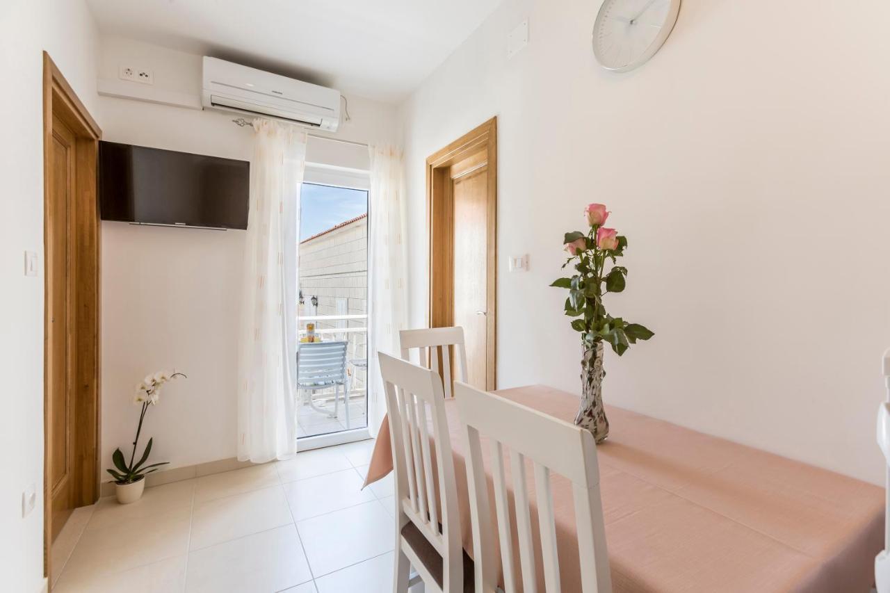 Apartmani Bezmalinovic Bol Luaran gambar