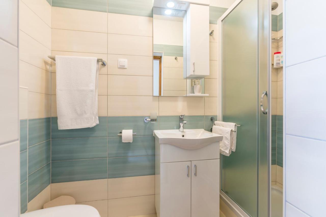 Apartmani Bezmalinovic Bol Luaran gambar