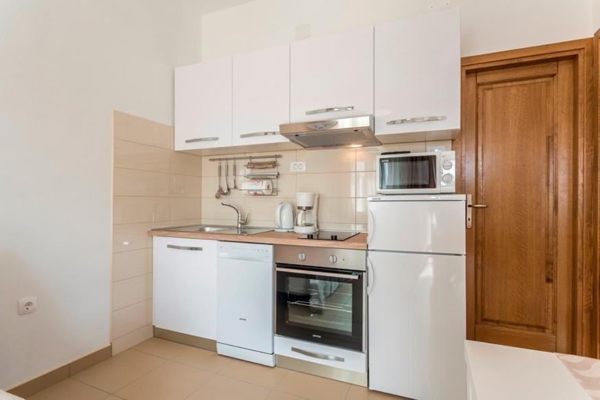 Apartmani Bezmalinovic Bol Luaran gambar