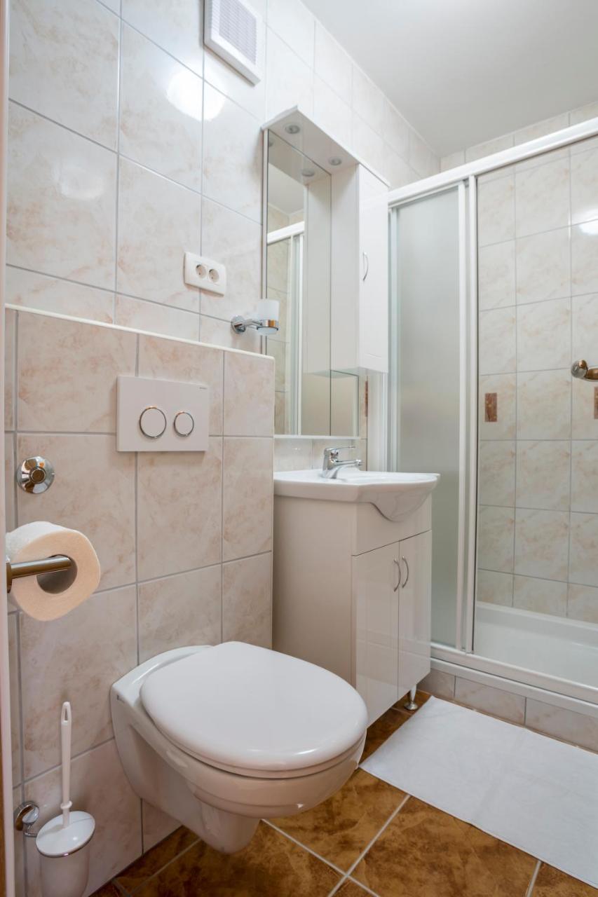 Apartmani Bezmalinovic Bol Luaran gambar